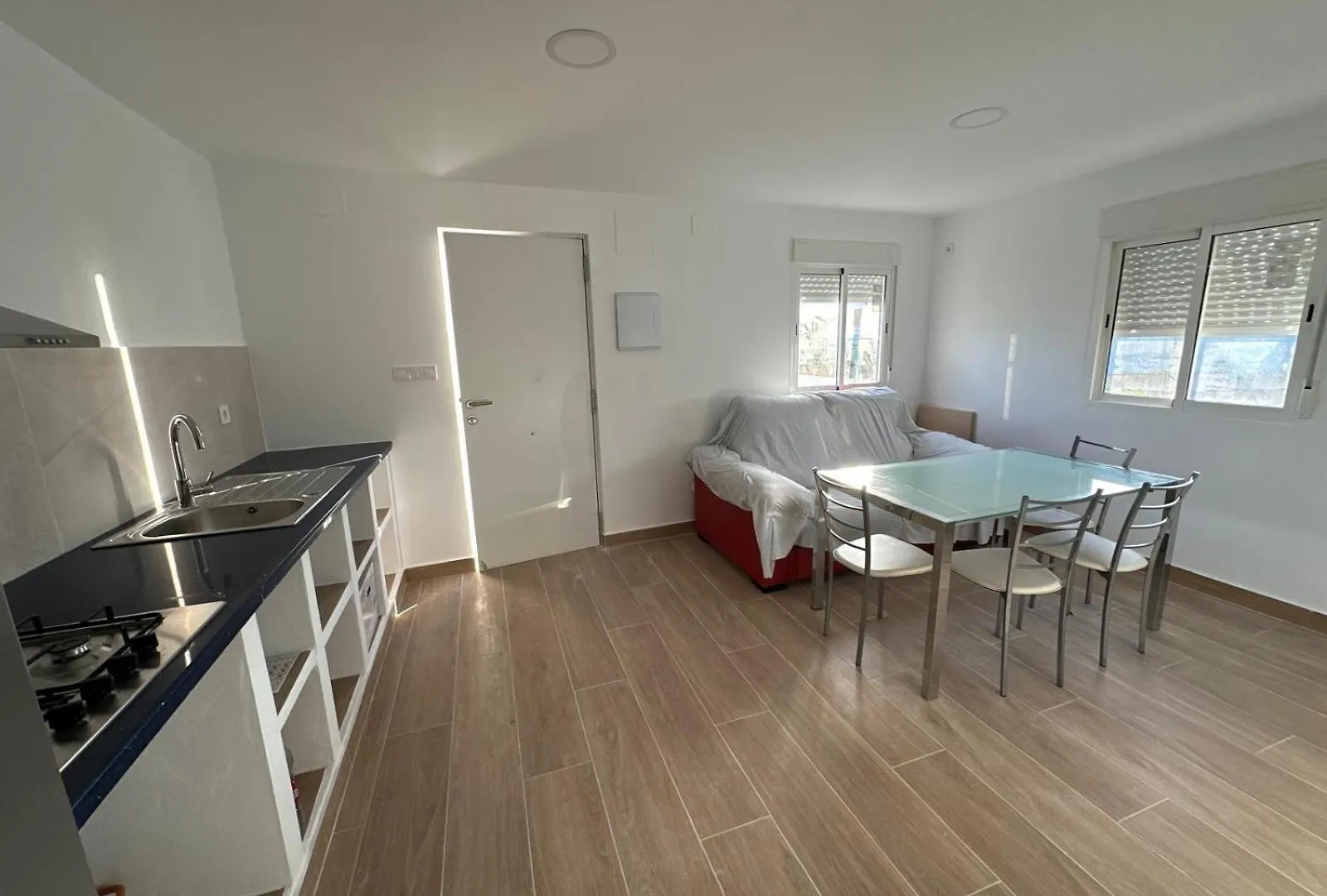Renovated Penthouse With Terrace Next To The Metro Apartment Seville
