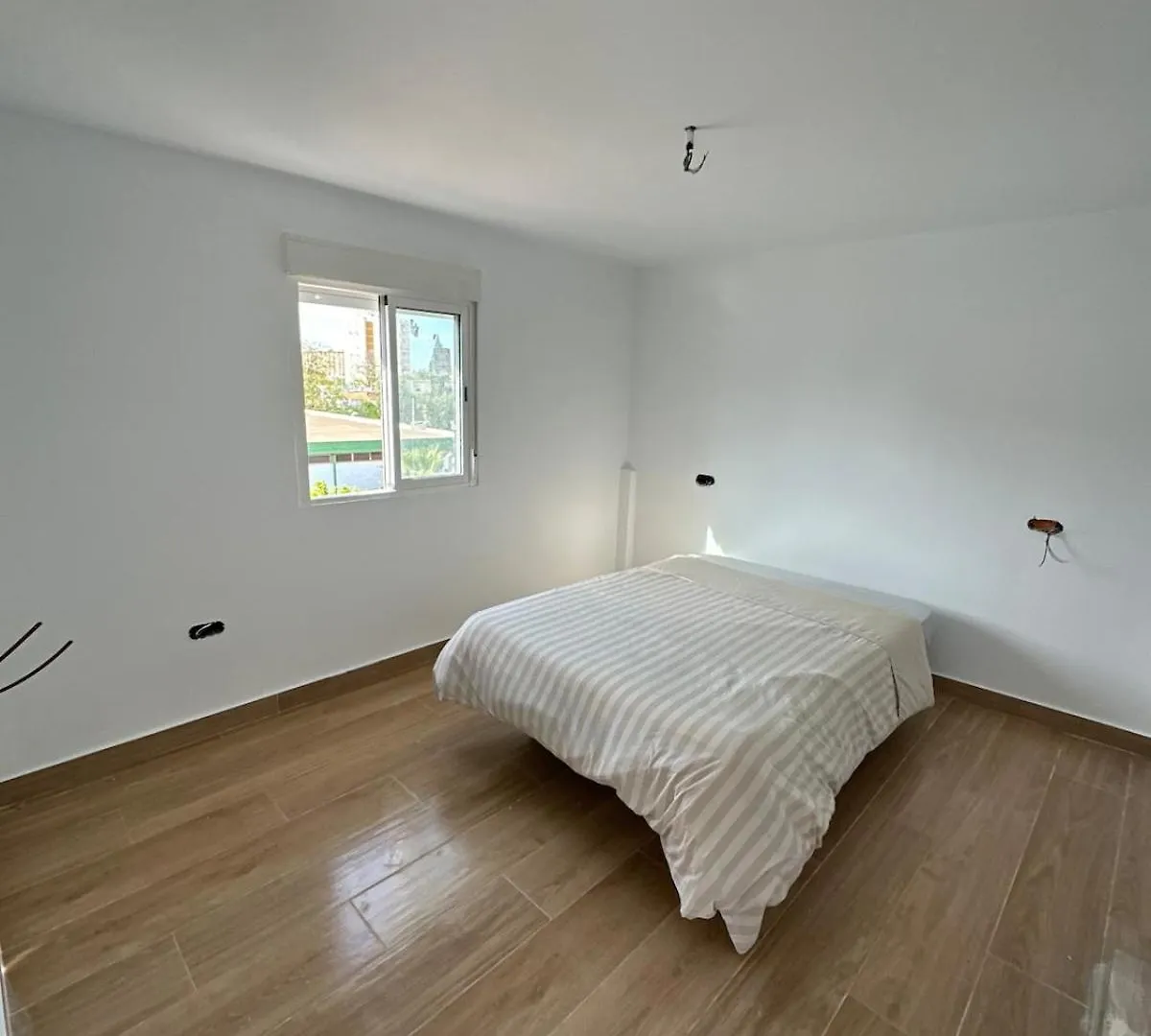 Renovated Penthouse With Terrace Next To The Metro Apartment Seville