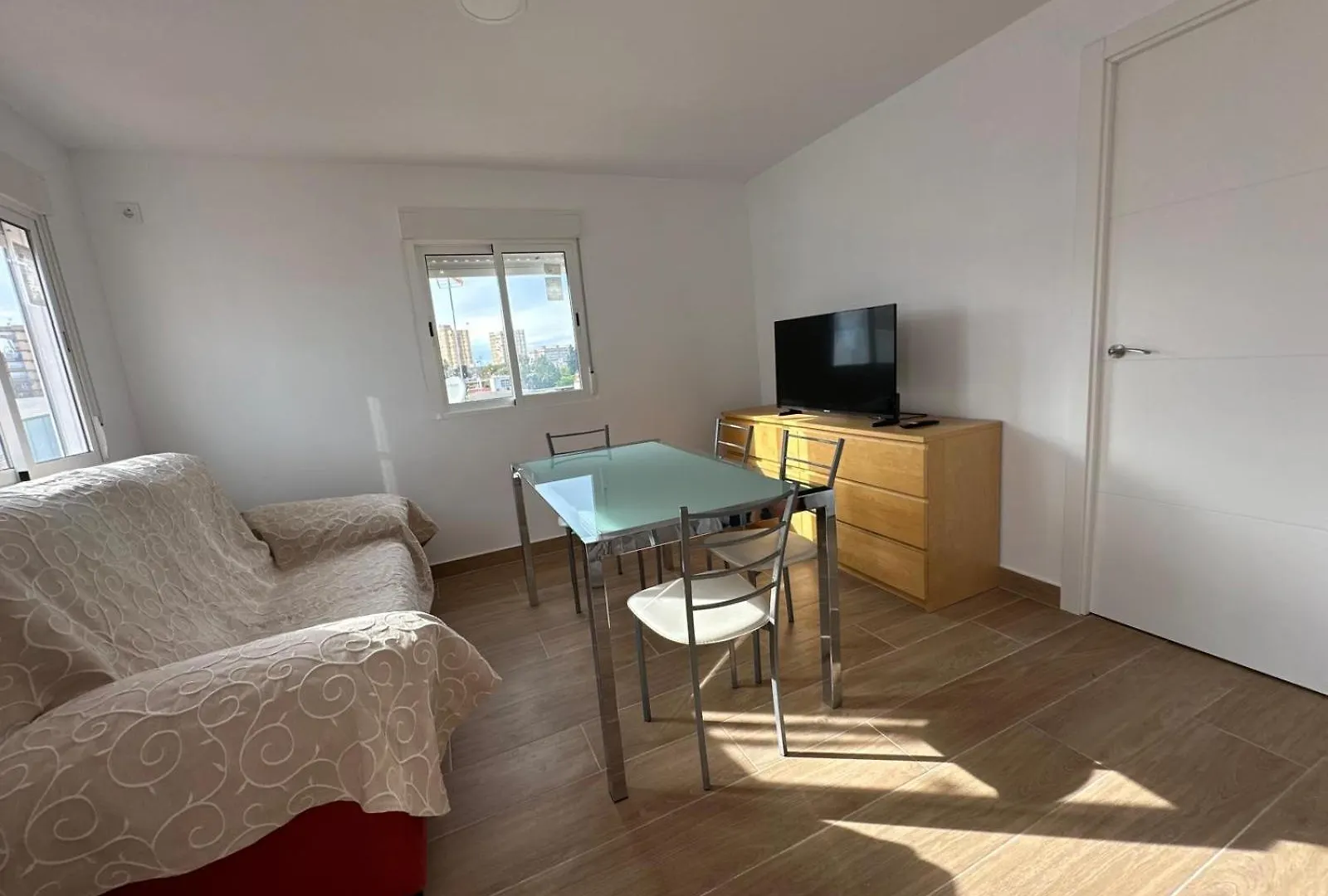 Renovated Penthouse With Terrace Next To The Metro Apartment Seville